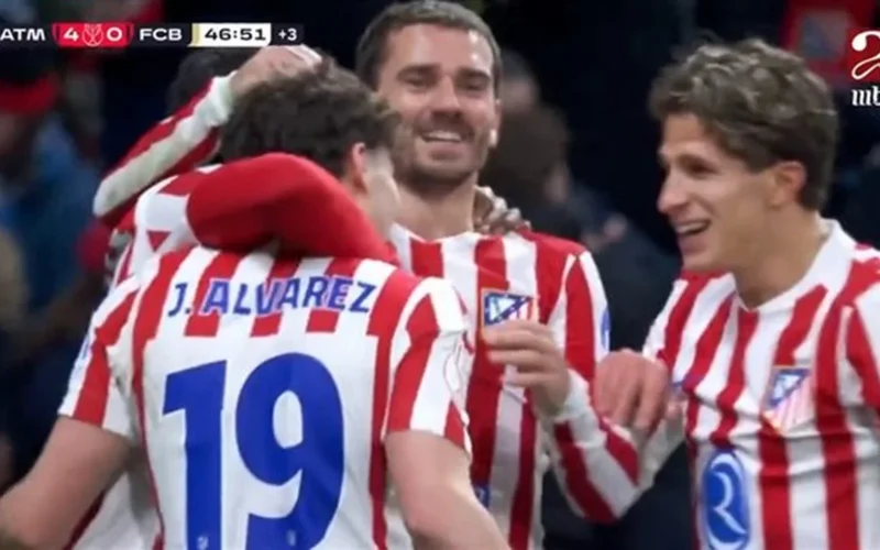 رباعية نظيفة.. أتلتيكو مدريد يكتسح برشلونة ويضع قدمًا في نهائي كأس ملك إسبانيا